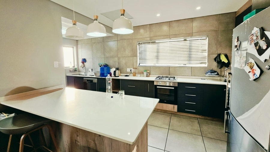 3 Bedroom Property for Sale in Van Der Hoff Park North West